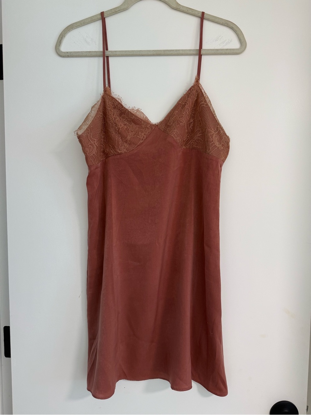 STORIA Dusty Rose Lace Satin Slip Mini Dress M